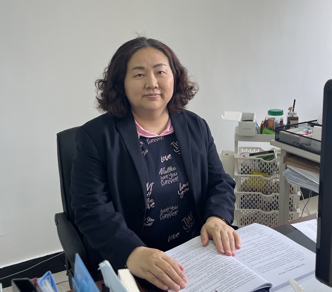 教师风范—— 华玉瑶